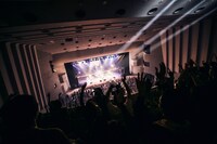 「フラカン30周年のはじまりはじまり」の様子。（撮影：新保勇樹）