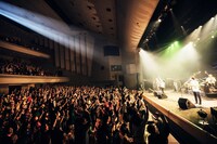 「フラカン30周年のはじまりはじまり」の様子。（撮影：新保勇樹）