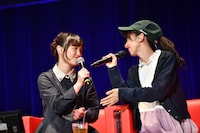 リラックスムードで話すNegicco最年長・Nao☆（左）とエビ中最年長・真山りか（右）。