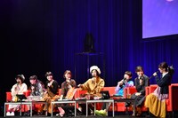 リラックスするエビネギ。