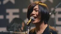 「SUUMO」テレビCM「スーモとヤバT ライブ」編のワンシーン。