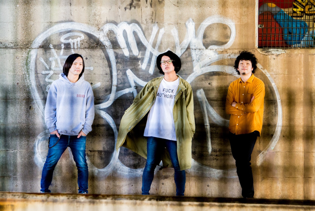 Down the Rabbit-Hole、1年9カ月ぶり新ミニアルバム