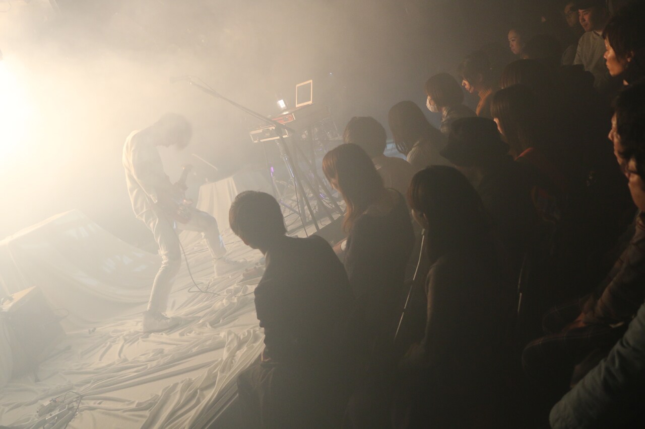 Poet-type.Mの新境地、門田が歌い踊る「Pocketful of stardust」ワンマン