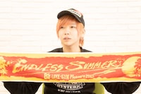 「B'z LIVE-GYM Pleasure 2013 -ENDLESS SUMMER-」で購入したマフラータオル。