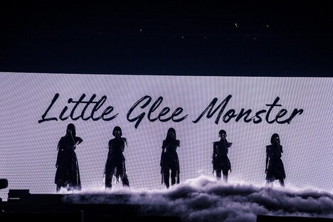 「Little Glee Monster Live in BUDOKAN 2019～Calling Over!!!!!」の様子。（撮影：キセキミチコ / 写真は2月5日公演時のもの）