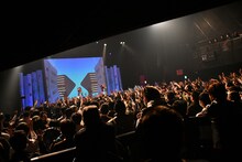 amiinA「Falconia ～touch on the horizon～」の様子。