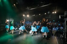 Jewel☆Ciel「1stone-man live～蒼の向こう～」の様子。