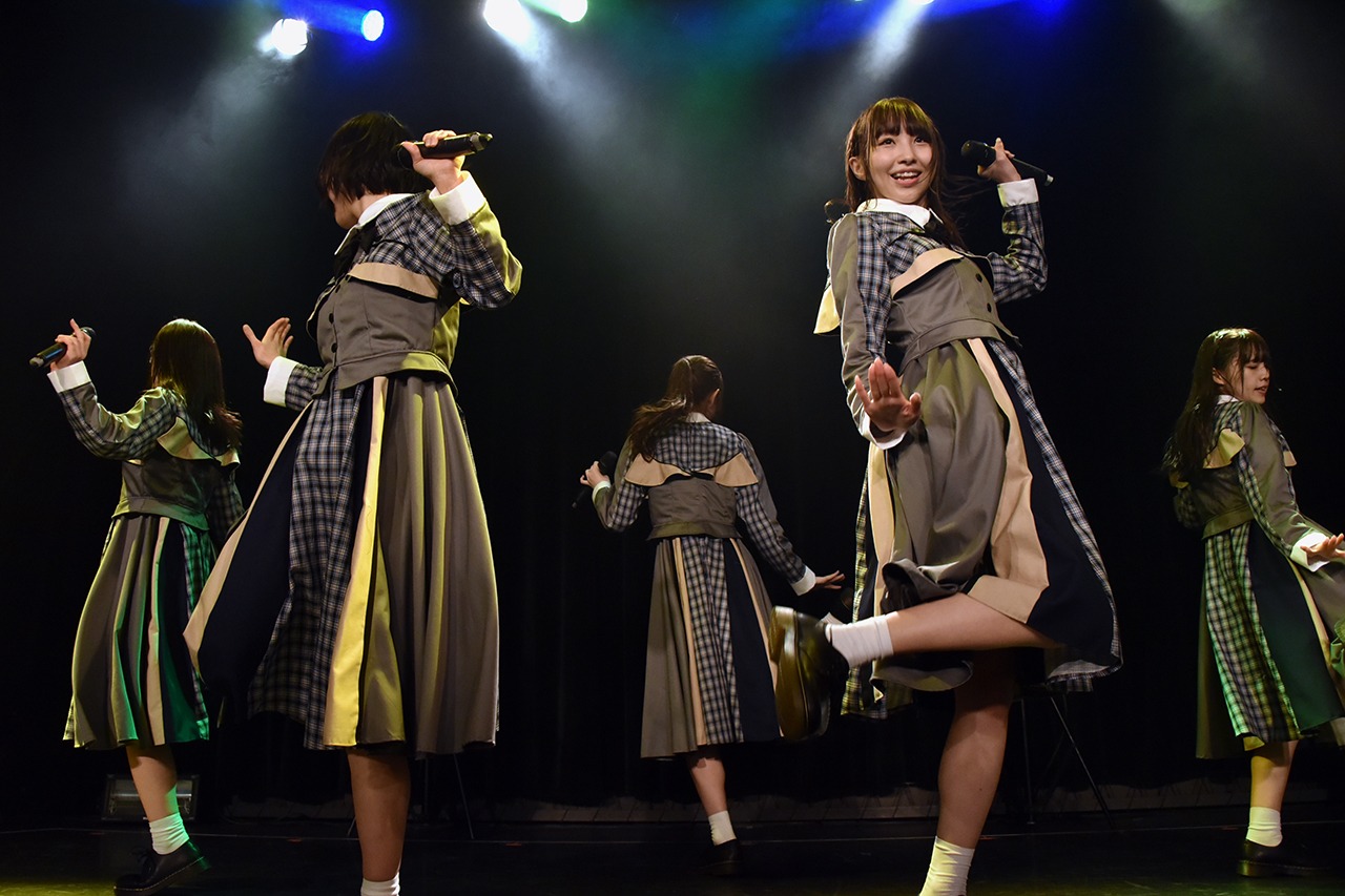 Jewel☆Ciel「1stone-man live～蒼の向こう～」の様子。