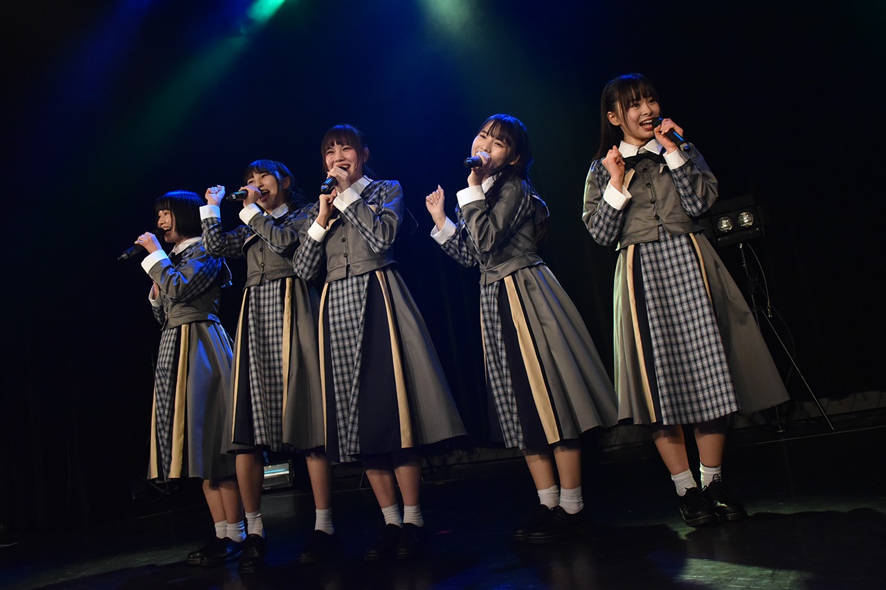 Jewel☆Ciel「1stone-man live～蒼の向こう～」の様子。