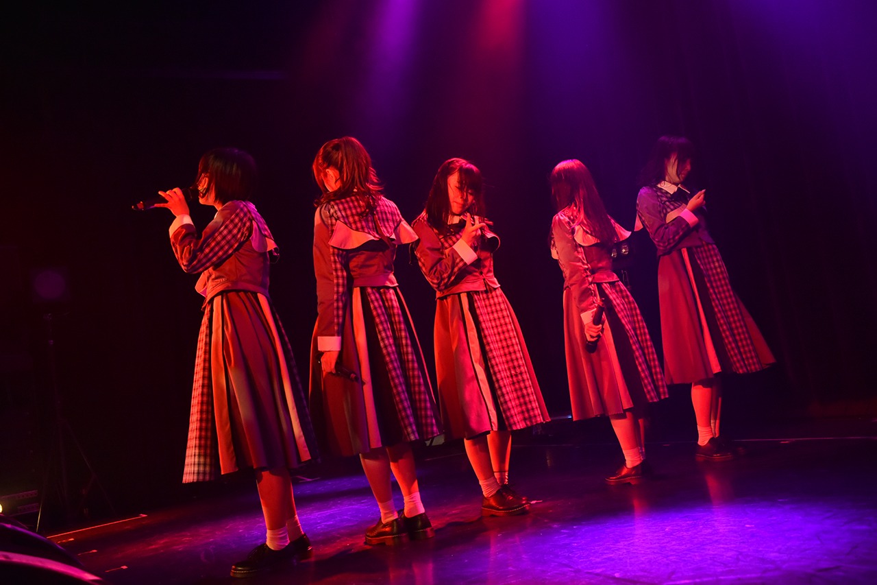 Jewel☆Ciel「1stone-man live～蒼の向こう～」の様子。