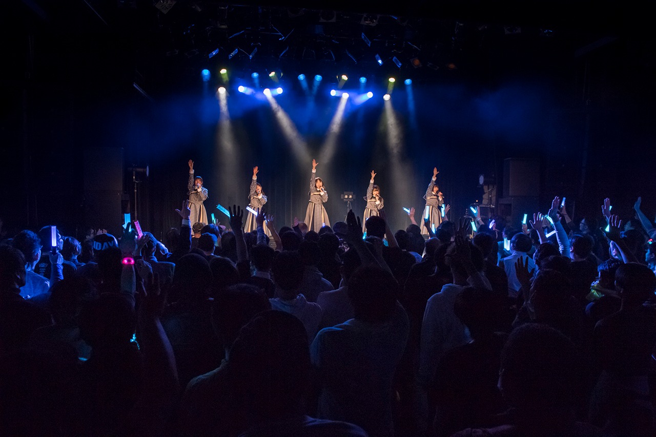 Jewel☆Ciel「1stone-man live～蒼の向こう～」の様子。