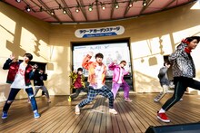 M!LK（撮影：小坂茂雄）