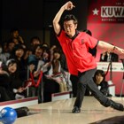 桑田佳祐のボウリング大会「KUWATA CUP」終幕、始球式に原由子も駆けつける