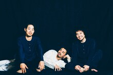 左から環ROY、鎮座dopeness、U-zhaan。