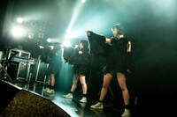 THERE THERE THERES（撮影：石崎祥子）