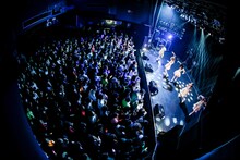 妄想キャリブレーションのライブの様子。（撮影：石崎祥子）