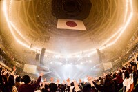 「THE BACK HORN 20th Anniversary『ALL TIME BESTワンマンツアー』～KYO-MEI祭り～」東京・日本武道館公演の様子。（Photo by RUI HASHIMOTO[SOUND SHOOTER]）