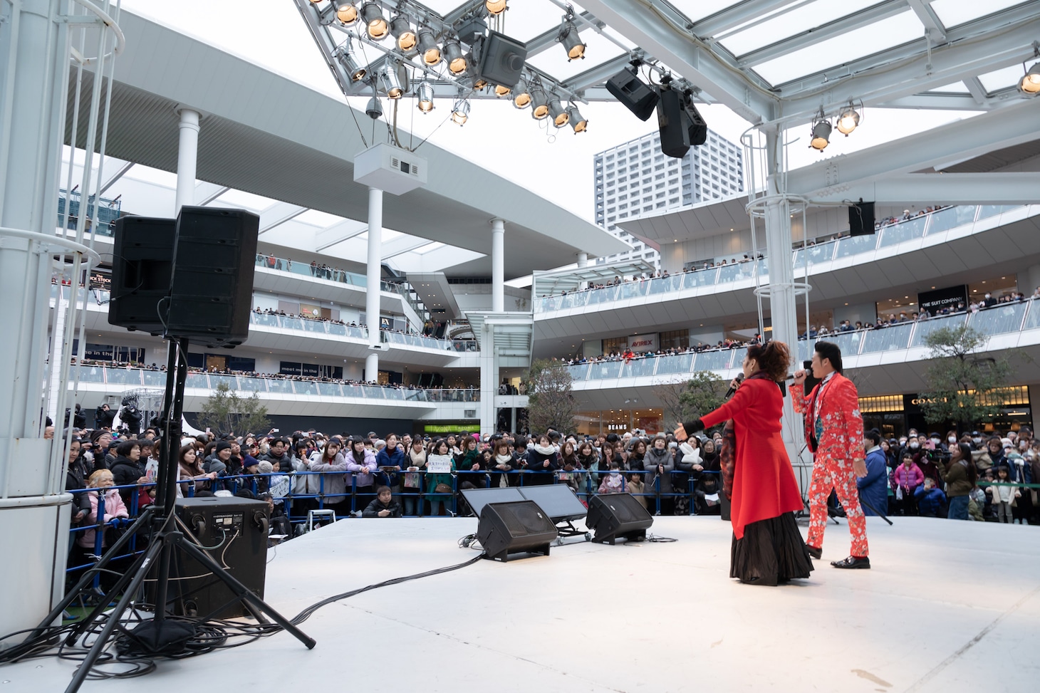 八代亜紀 with みやぞん（Photo by Tomokazu Tazawa）