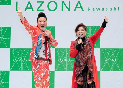 八代亜紀 with みやぞん（Photo by Tomokazu Tazawa）