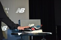 ニューバランスの新作シューズCM997H AI