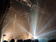 BlueHairsのライブの様子。