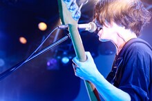 佐々木直人（B, Vo）（撮影：白石達也）