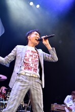 「DEEN LIVE JOY-Break21 ～Best Songs 25years～」東京・Zepp Tokyo公演の様子。(c)2019 Sony Music Entertainment