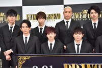 「PRINCE OF LEGEND」完成報告会見の様子。