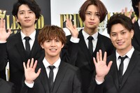 「PRINCE OF LEGEND」完成報告会見の様子。