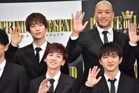 「PRINCE OF LEGEND」完成報告会見の様子。