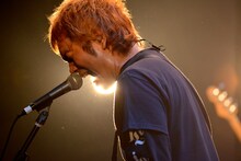 SUGA（Vo, G / dustbox）（撮影：半田安政［showcase］）