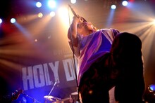 Hiro（Vo / SHADOWS）（撮影：半田安政［showcase］）