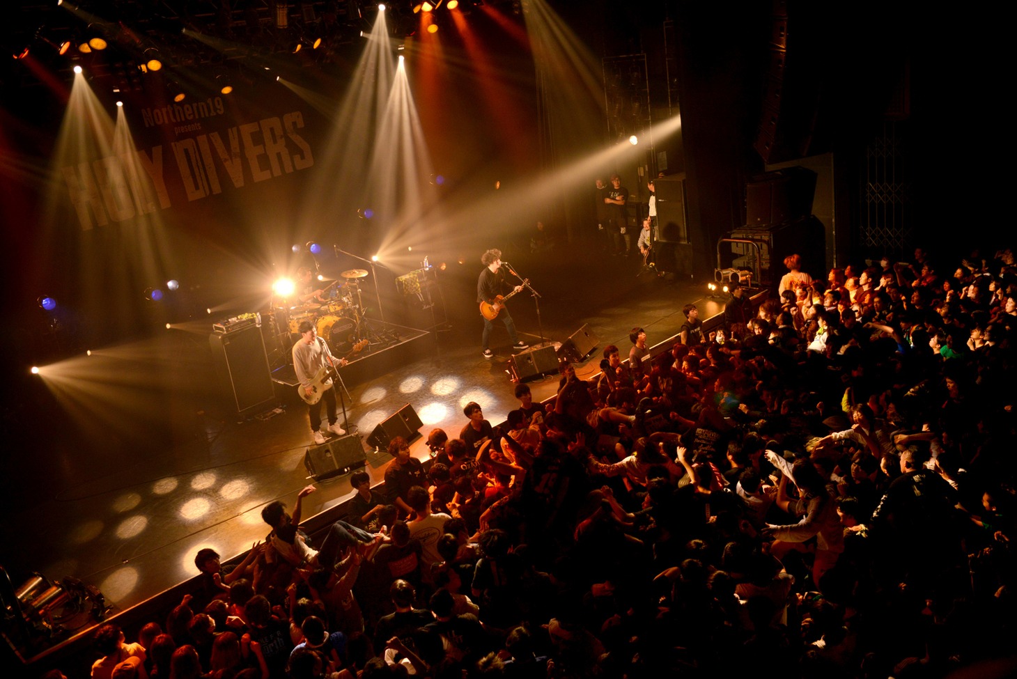 「HOLY DIVERS vol.2」の様子。（撮影：半田安政［showcase］）