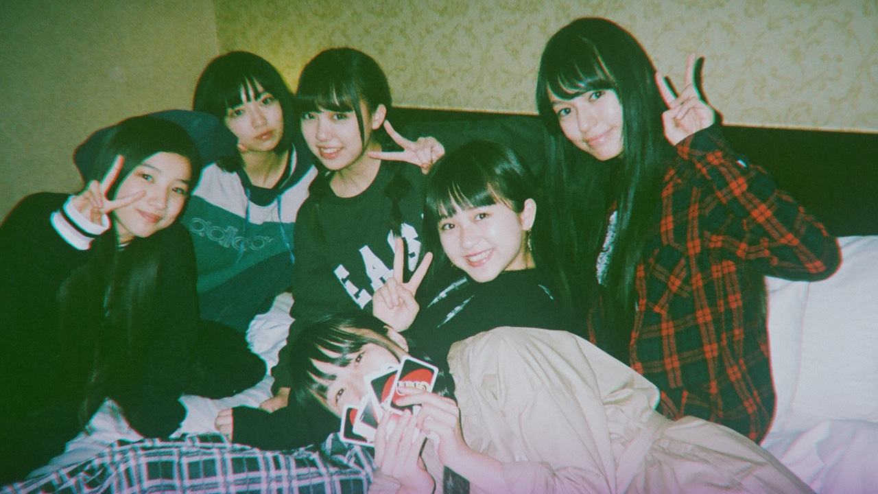 桜エビ～ず「214」ミュージックビデオのワンシーン。