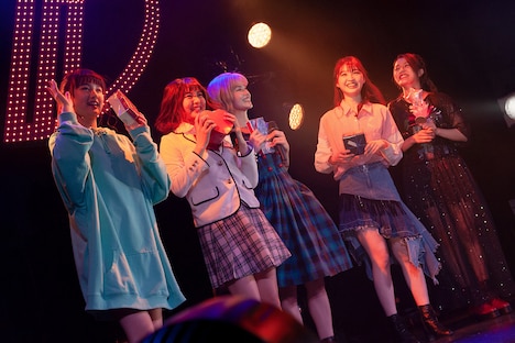 「TPDバレンタイン劇場」の様子。（写真提供：EPICレコードジャパン）