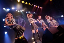 東京パフォーマンスドール「渋谷 LIVE CIRCUIT ～バレンタインナイト～」の様子。（写真提供：EPICレコードジャパン）