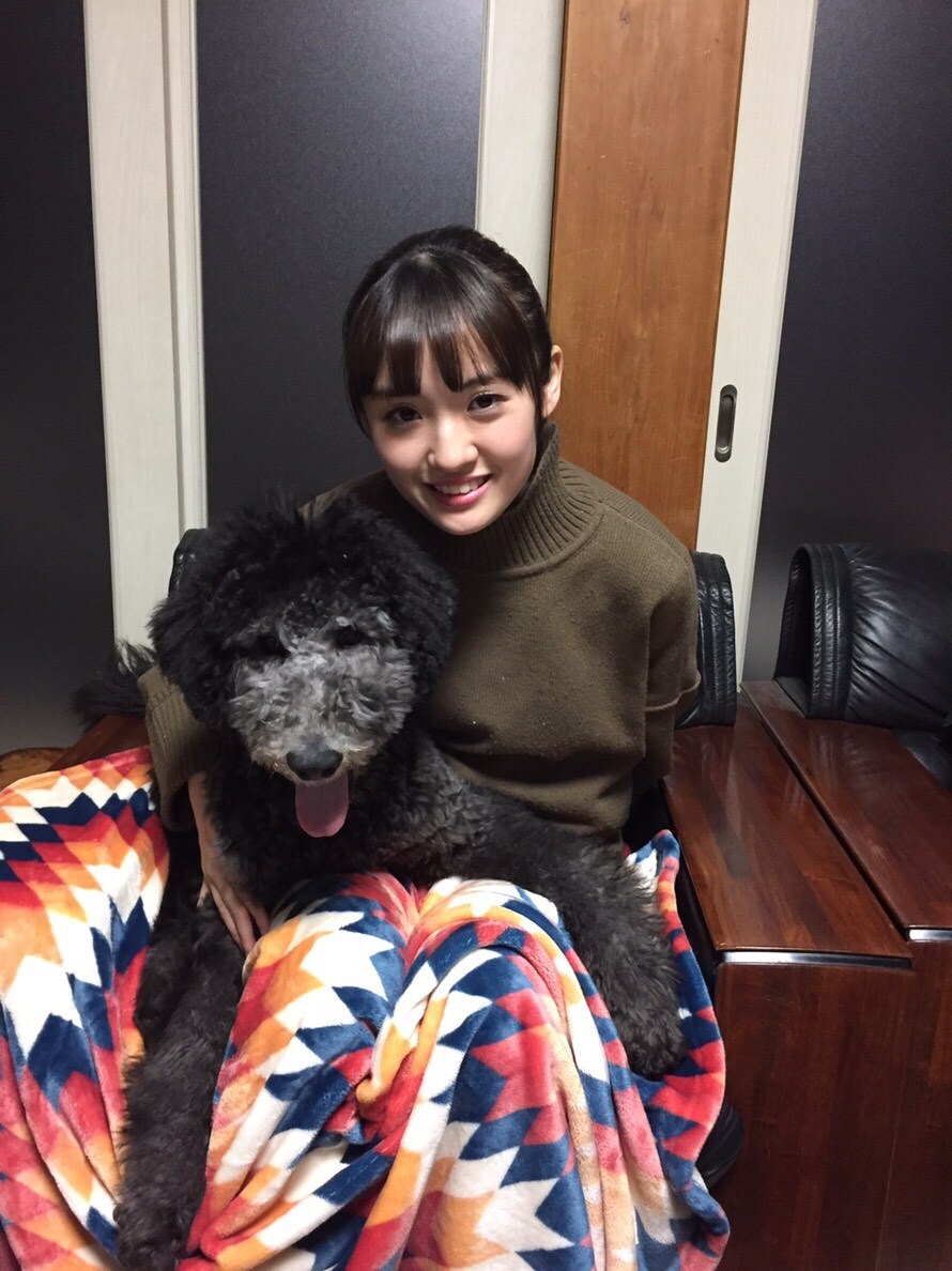 咲良菜緒とポール。