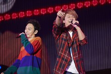 左から草なぎ剛、香取慎吾。（撮影：宮脇進）