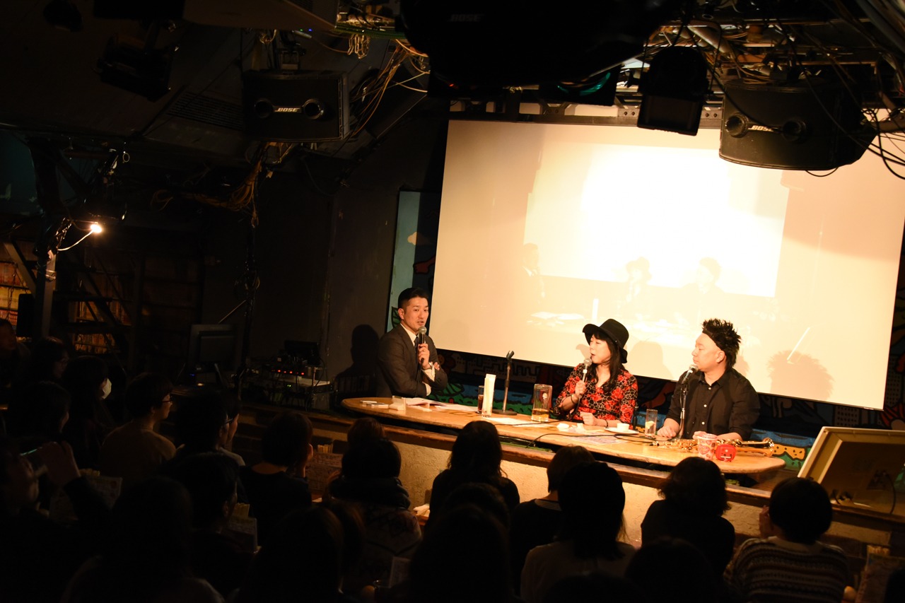 「ライブナタリー presents Respect! トークライブ Vol.1 ～勝手にBARBEE BOYS名曲総選挙～」の様子。