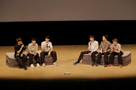 「車庫会」の様子。