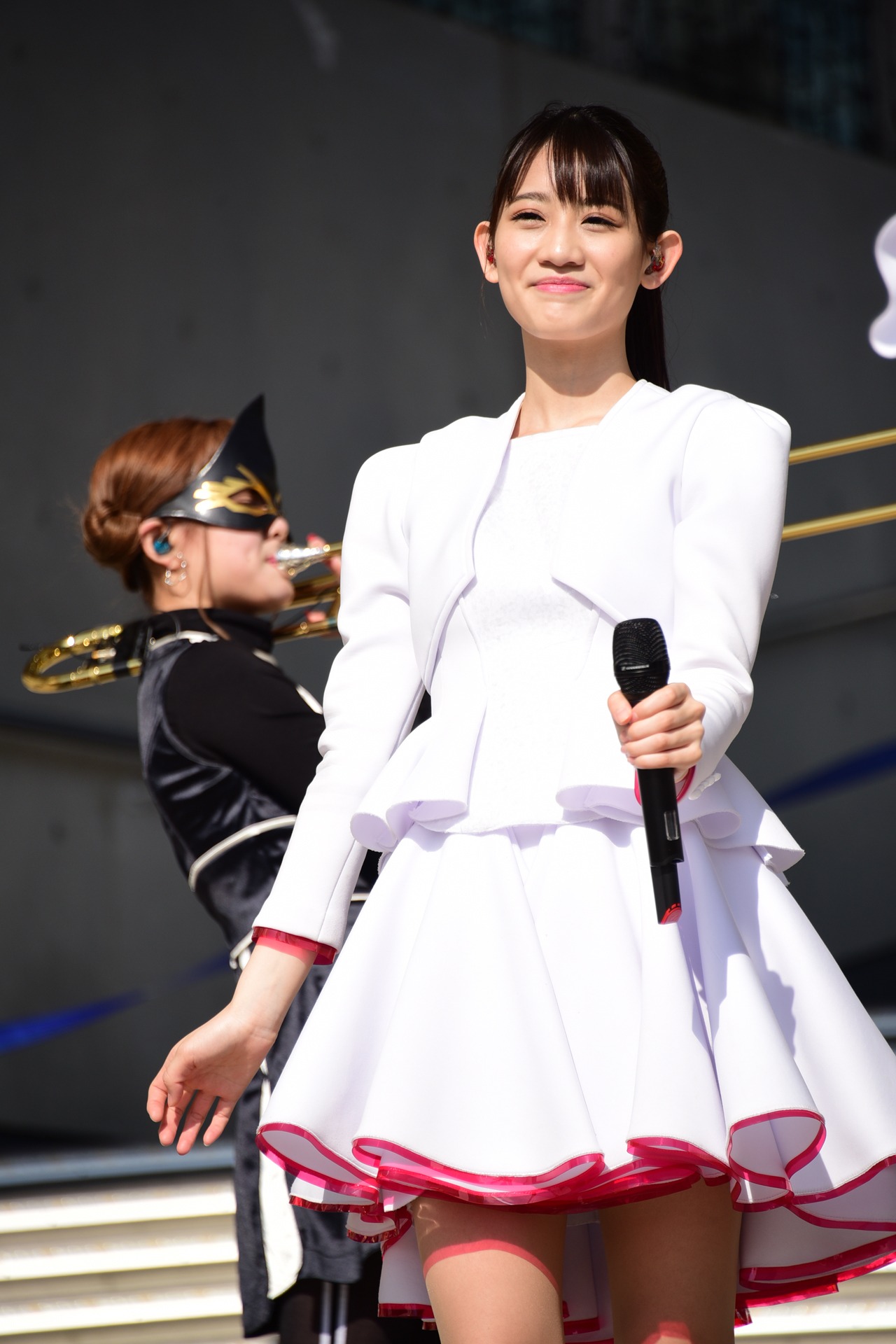 秋本帆華
