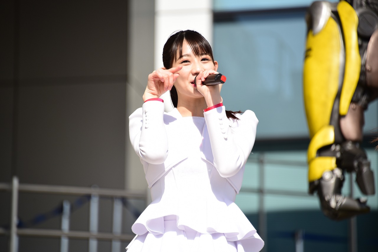 秋本帆華