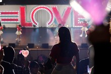 =LOVE「初めまして、＝LOVEです。」の様子。（写真提供：SACRA MUSIC）