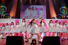 =LOVE「初めまして、＝LOVEです。」の様子。（写真提供：SACRA MUSIC）