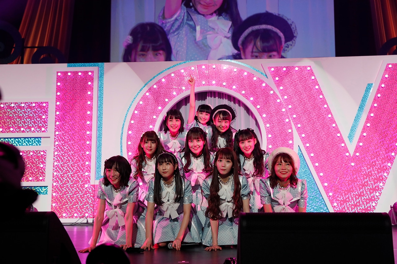 =LOVE「初めまして、＝LOVEです。」の様子。（写真提供：SACRA MUSIC）
