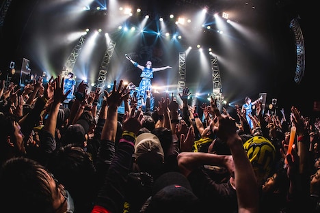 あゆみくりかまき「ボクらの熊魂2019～お前もまたぎにしてやろうか!!TOUR～」東京・マイナビBLITZ赤坂公演の様子。