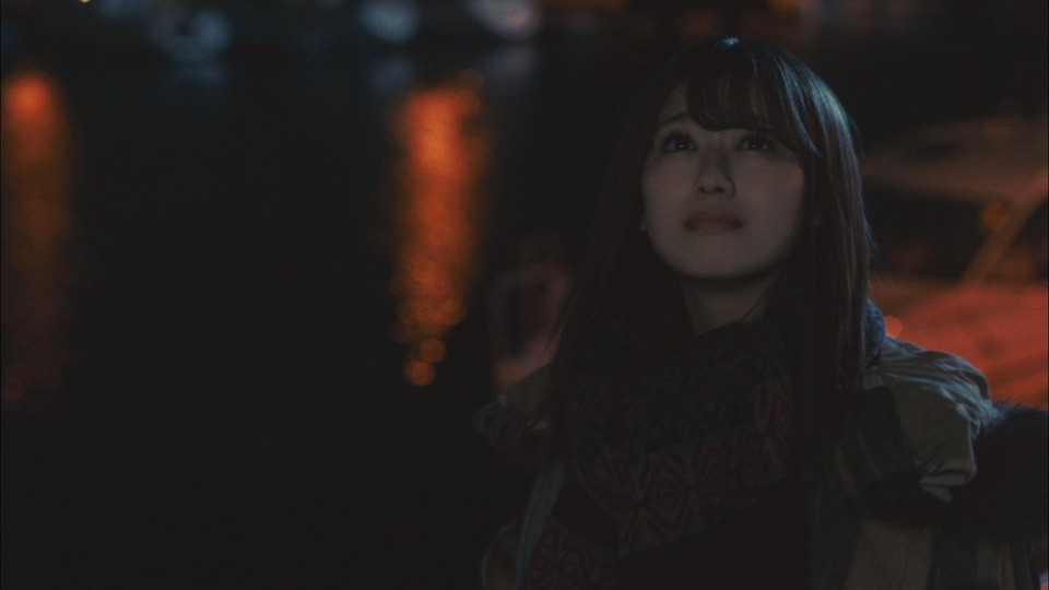 欅坂46「ヒールの高さ」ミュージックビデオのワンシーン。