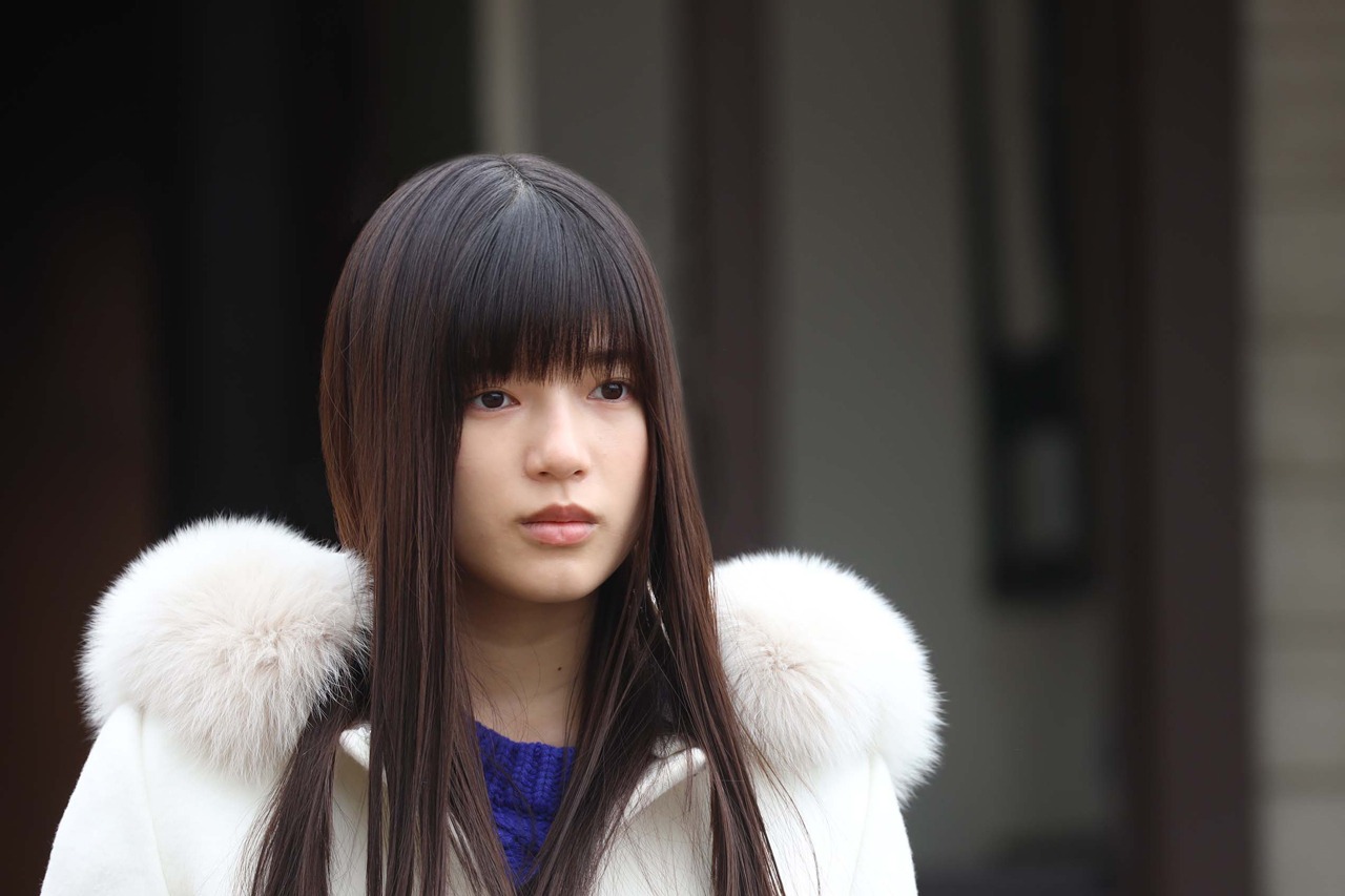 「トレース～科捜研の男～」で女優・橋本梨央を演じる石井杏奈（E-girls）。 (c)フジテレビ