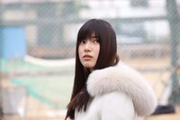 「トレース～科捜研の男～」で女優・橋本梨央を演じる石井杏奈（E-girls）。 (c)フジテレビ