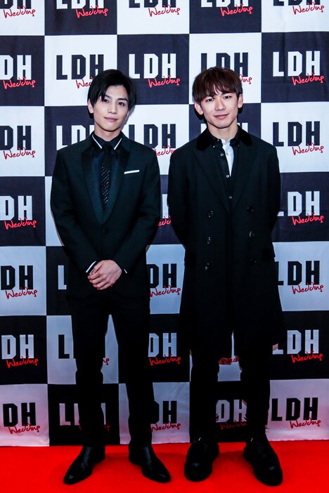 左から岩田剛典、NAOTO。（写真提供：LDH JAPAN）